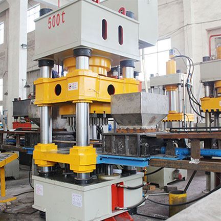 500 t miltelinio formavimo presas